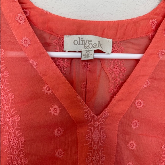 Olive & Oak Coral Sheer Blouse - Picture 3 of 9